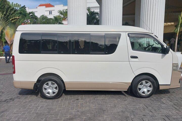 Privéluchthaventransfer naar Hotel Riu Palace Aquarelle
