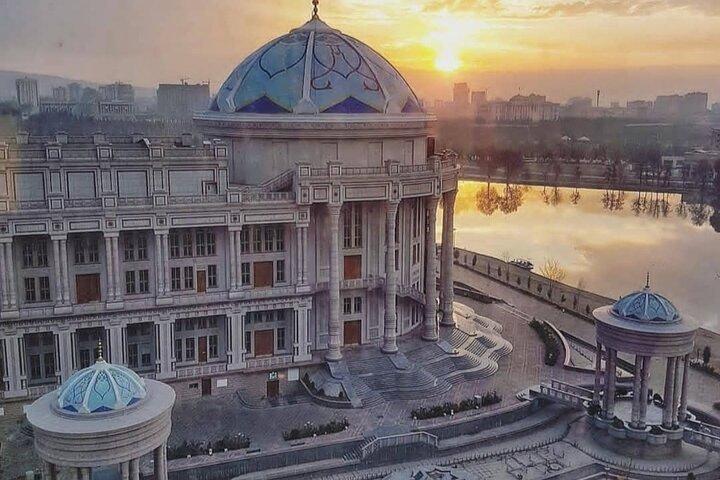 Volledige dag privétour door Dushanbe City en Hissor Fort