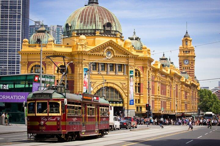 Half-Day Private Melbourne Tour: Highlights, laneways & beaches