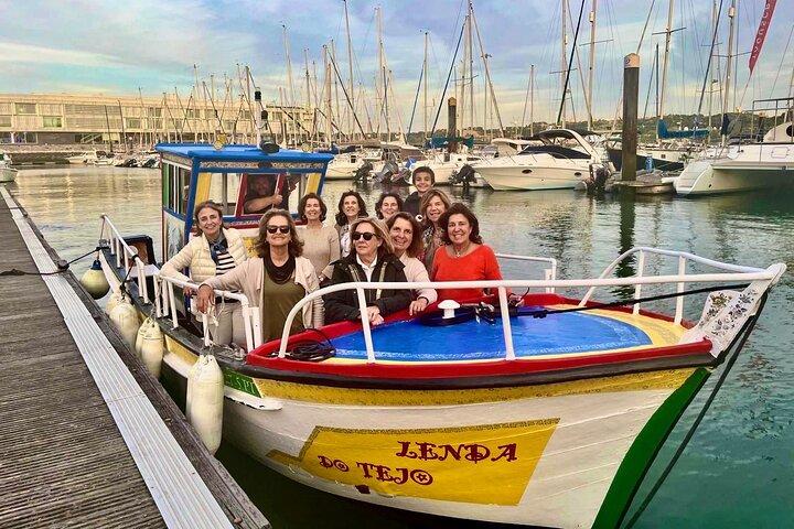 Lisbon Daytime & Sunset Tradicional Boat Tour Sightseeing Cruise