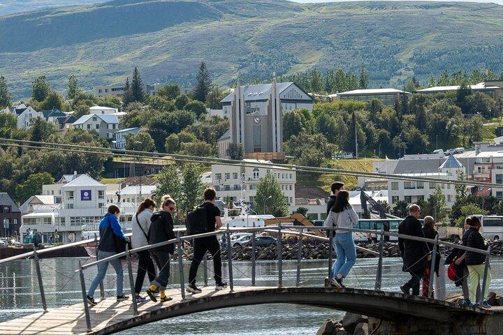 Promenade en ville et cuisine locale d'Akureyri