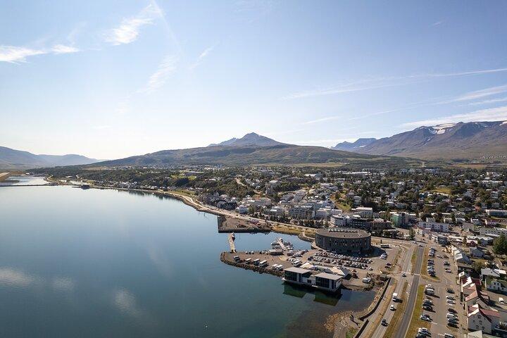 Promenade en ville et cuisine locale d'Akureyri