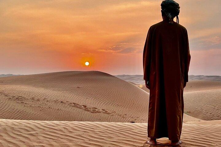 Small Group Safari World med solnedgang i Wahiba Desert Tour