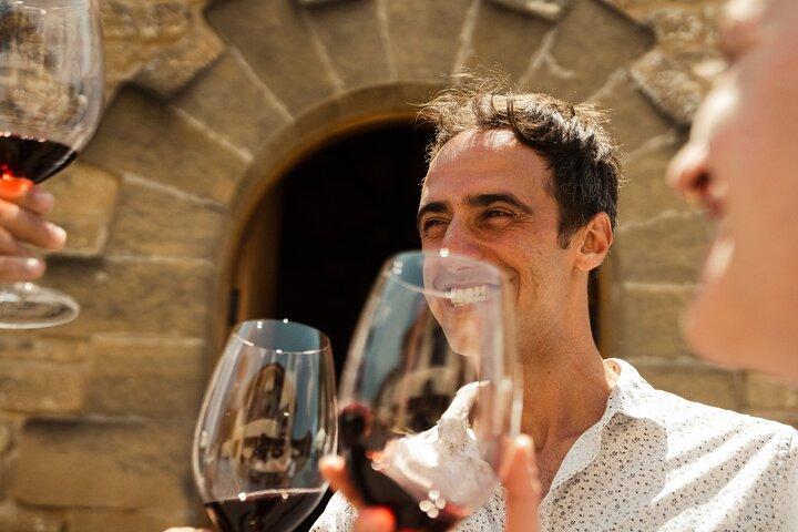 Excursão Premium Rioja Uncorked em grupo pequeno saindo de San Sebastian