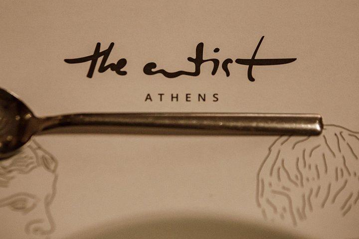 Griechische Weinprobe mit Blick auf die Akropolis