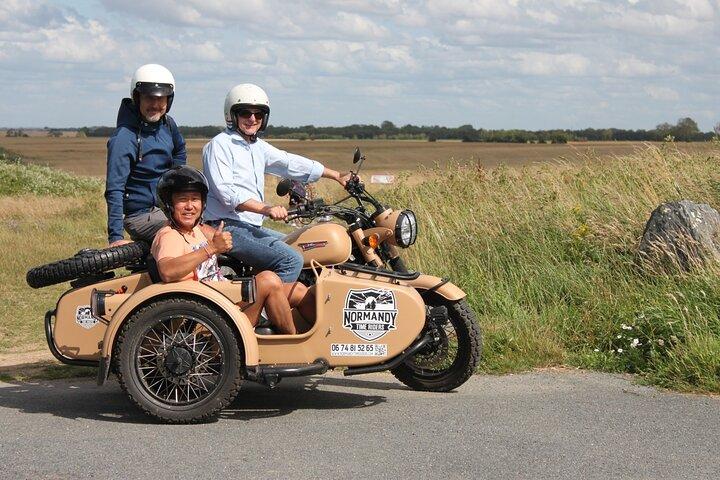 Excursion d'une journée en side-car à Bayeux: Omaha, Arromanches & Pointe du Hoc