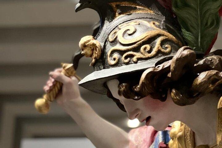 少人数グループで行列をスキップしてマドリッドのロイヤル コレクションを見学するツアー