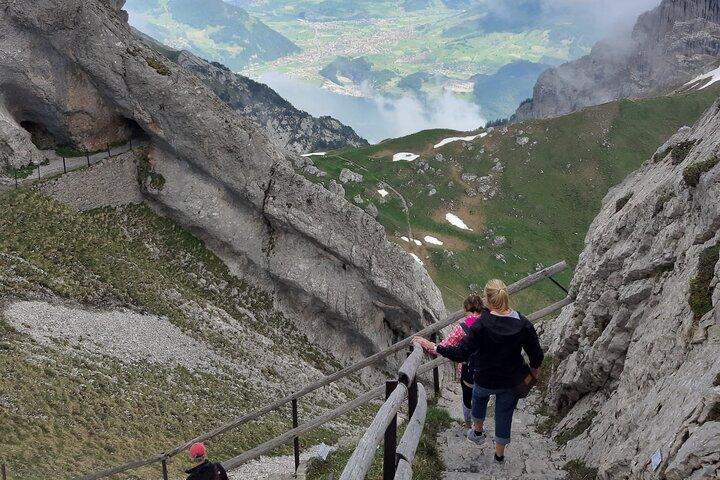 Viagem diurna guiada privada a Pilatus