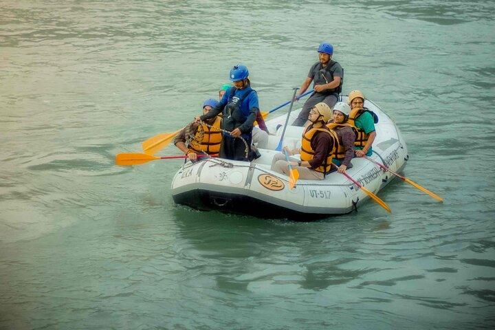 Forsränningsäventyr i Rishikesh