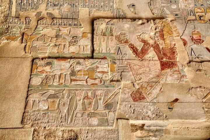 Excursión privada de un día a Luxor : Templos del Este y Cisjordania con entradas