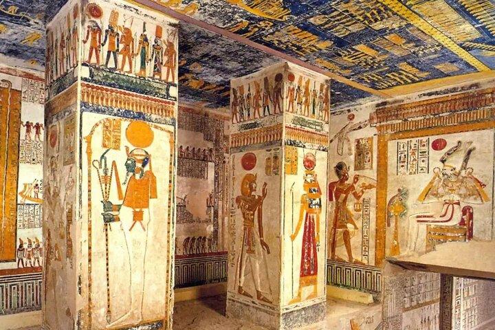 Excursión privada de un día a Luxor : Templos del Este y Cisjordania con entradas