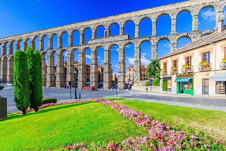 Tour door Segóvia e Toledo com Alcázar + ebook