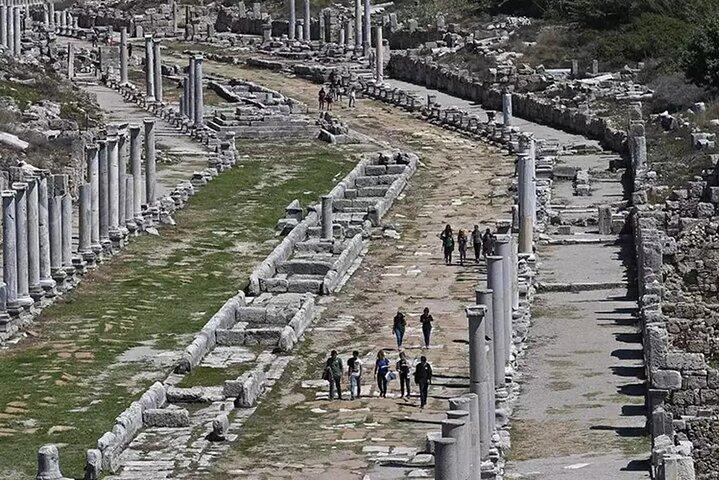 Excursão pelas maravilhas antigas de Perge e Aspendos: uma exploração de lazer