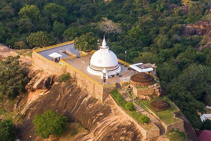 Yala fora Safari & Situlpawwa Temple Visit (Todos Incluídos) Tour