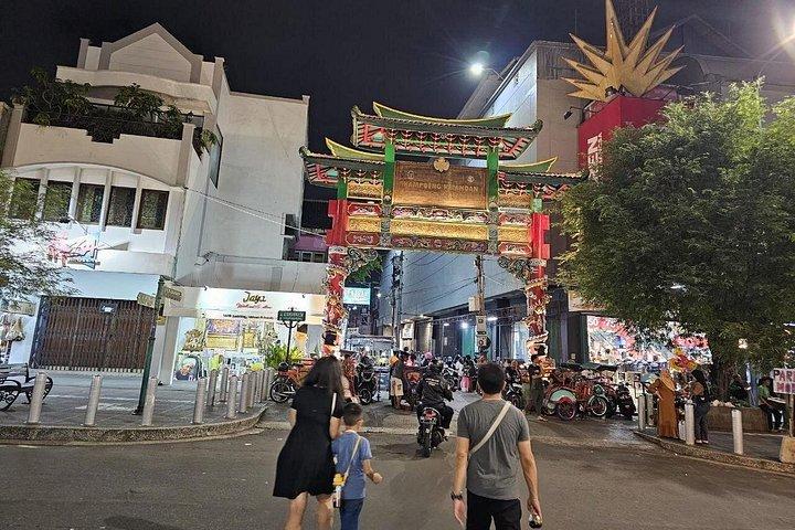 ジョグジャカルタ歴史と食のツアー