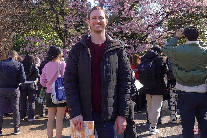 Licensed Guide Shinjuku Dramatic Tour Day Time (Tokyo)
