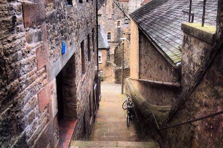 Edimburgo: Dean Village Circus Lane Excursão a pé com um local