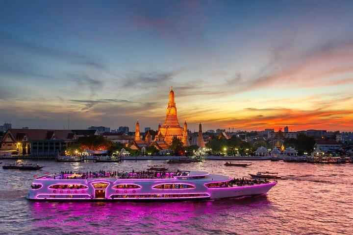 Crucero con cena Grand Pearl por el río Bangkok (con traslado al hotel)