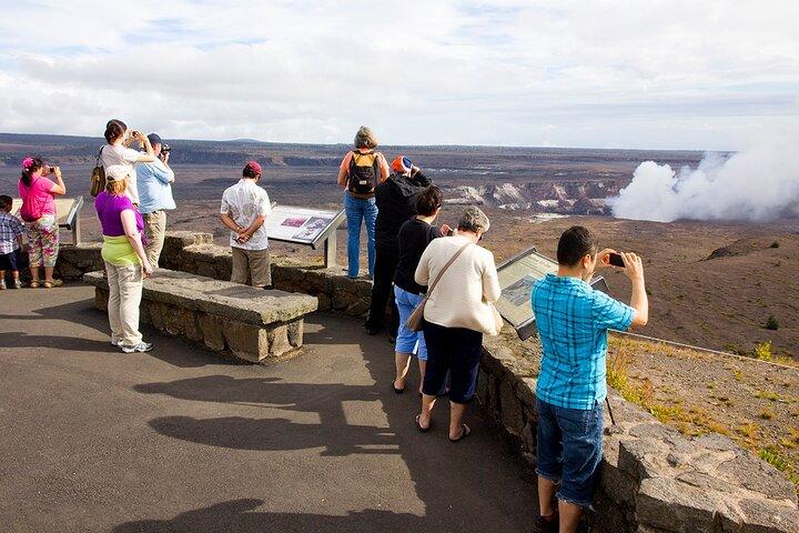 Dal tour privato dei vulcani e delle cascate di Big Island Hilo
