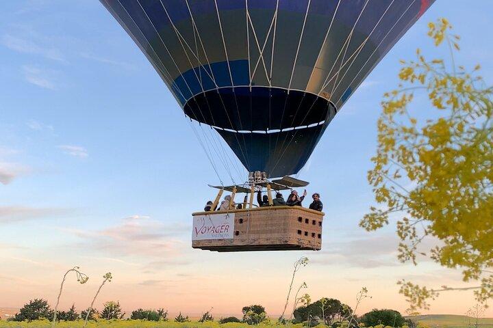 Ballonfahrt bei Sonnenaufgang in Segovia