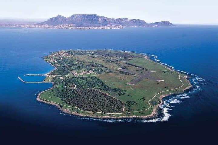 Cape town ,Experience the Six Wonders in 3 Days inclusive prvt