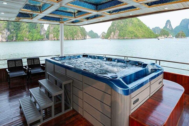 Arcady Premium Cruise Halong Bay Day Tour com jacuzzi e traslado
