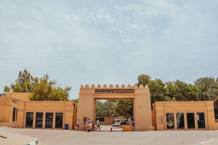 Upplev Oasis City: Al Ain Tour med lunch"
