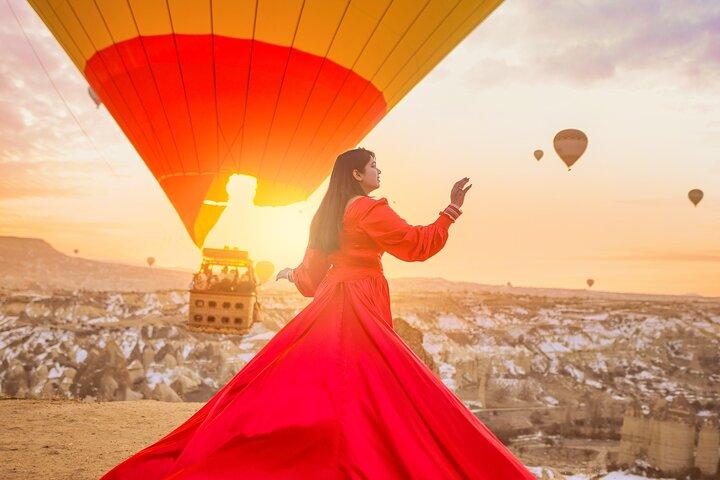 Servizio fotografico professionale con vista sulle mongolfiere in Cappadocia