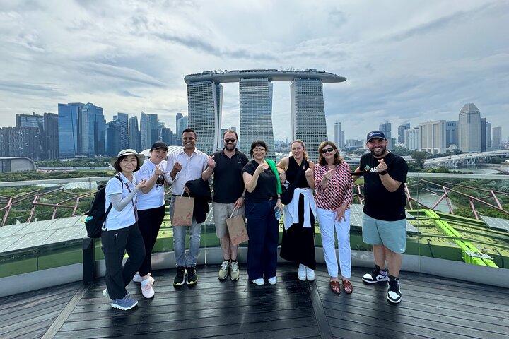 Singapore i bevægelse: Flyer, flod og have