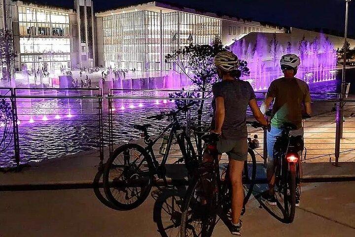 アテネとリビエラの小グループ自転車ツアー