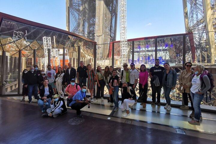 Paris: Eiffel Tower Guided Tour to Summit