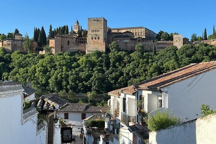 Enchanting Granada: A Self-Guided Audio Tour