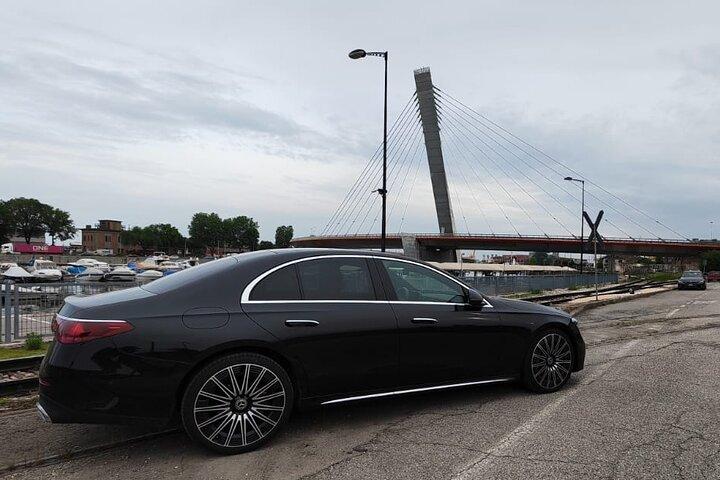Traslado privado desde Venecia, Piazzale Roma al aeropuerto Marco Polo