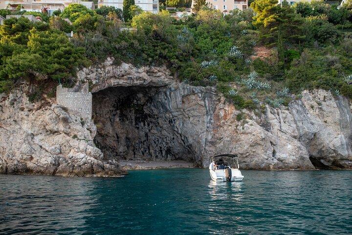 Explore Blue & Green Caves With Speedboat - Private Tour