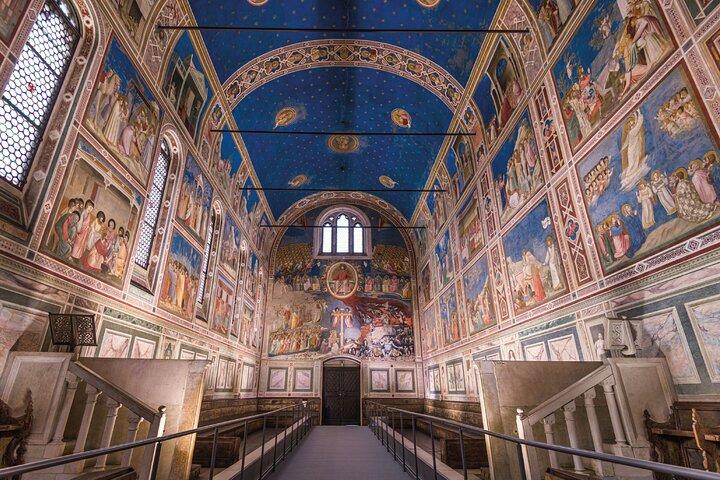 Tour a piedi di Padova con audio e guida scritta da un locale