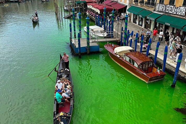 Vormittags Venedig-Rundgang mit Gondelfahrt