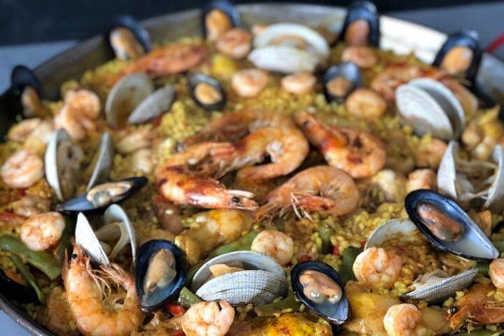 Lernen und kochen Sie authentisches spanisches Essen in der Puerta del Sol!