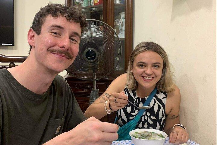 Hanoi Street Food Tour por Scooter – Experiência Local