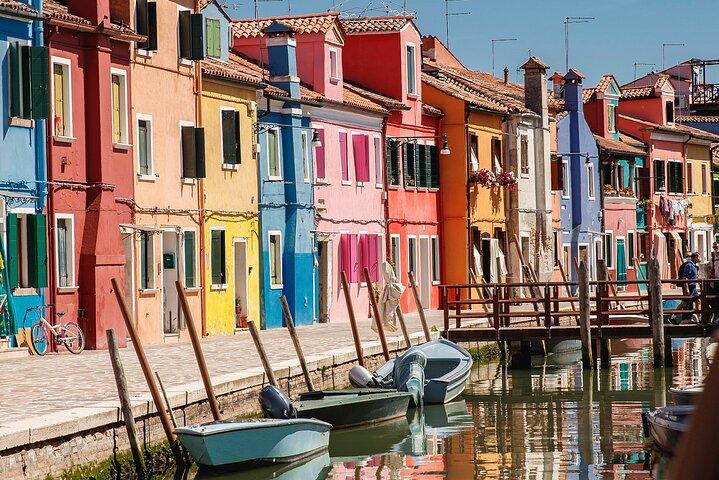 Disfrute de un recorrido inolvidable por Murano, Burano y Torcello.