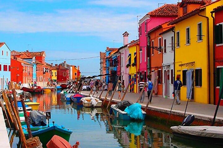 Visita el cristal de Murano, las casas coloridas de Burano, y Torcello + Ebook