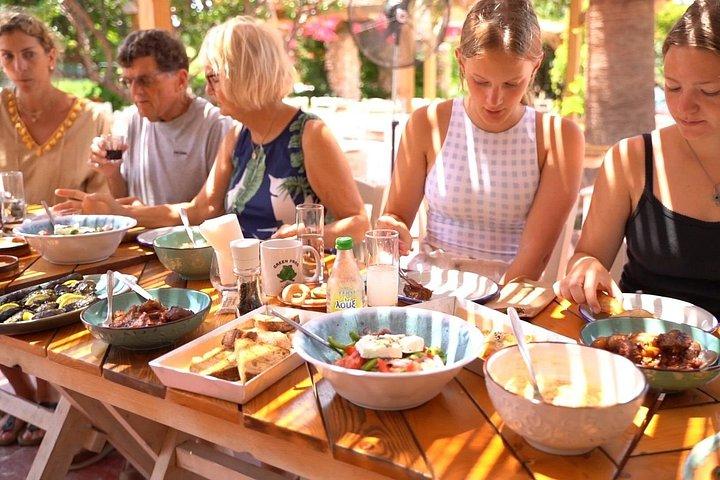 昼食付きザキントス文化の半日ギリシャ料理教室