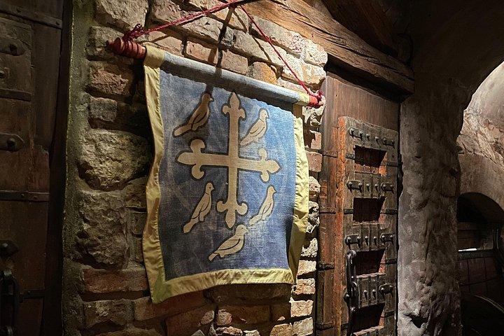 Medieval Experience: Guided Sightseeing and Food Tasting