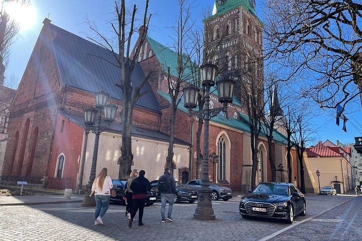 Medieval Experience: Guided Sightseeing and Food Tasting