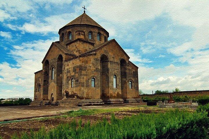 Layover Tour: Echmiadzin & Zvartnots mit Flughafentransfers