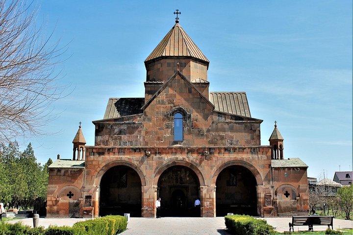 Group tour: Etchmiadzin and Zvartnots