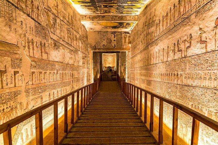 Da Assuan: tour di 2 giorni a Luxor con la tomba di King Tut nella Valle dei Re