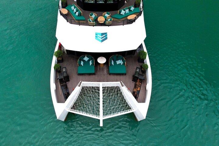 Halong Catamaran - Lan Ha Bay Premium Day Cruise från Hanoi