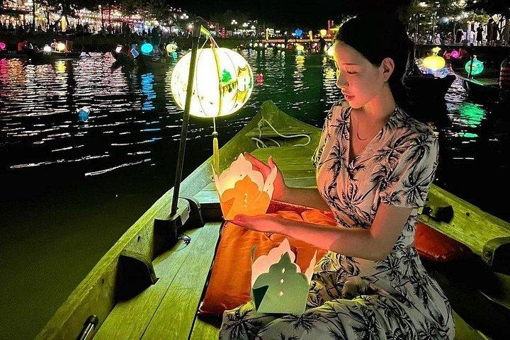 ボートライドランタンと地元の食べ物とホイアン文化ツアー