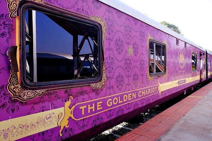 プライベートタージマハルラグジュアリーツアー By SUPERFAST Train From Delhi