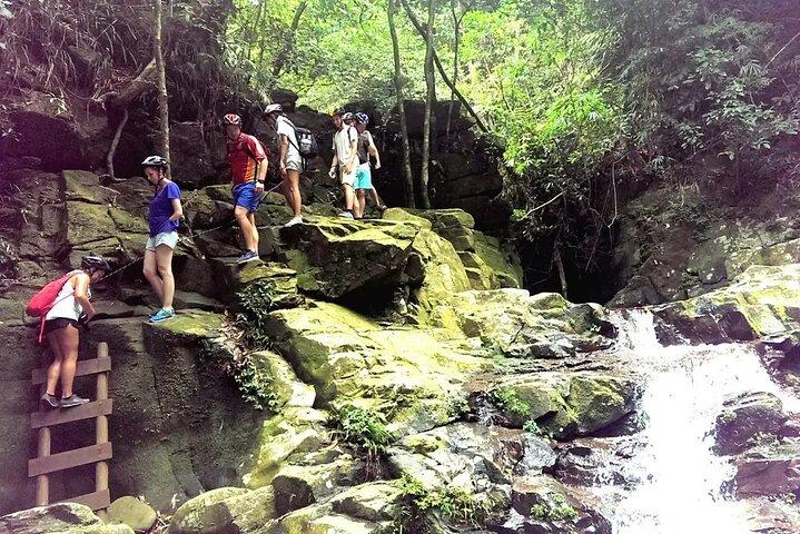Gita di un giorno di trekking avventuroso al Parco Nazionale Bach Ma da Hue